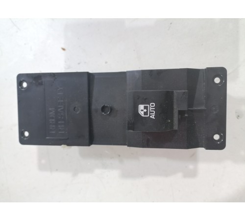 Кнопка стеклоподъемника заднего правого