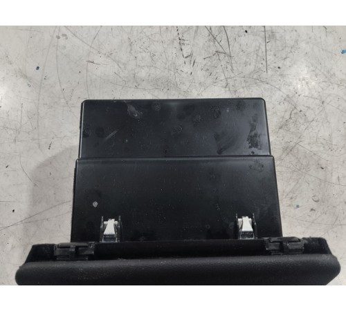 Бардачок водителя