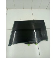 Стекло заднее левое