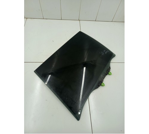 Стекло заднее левое