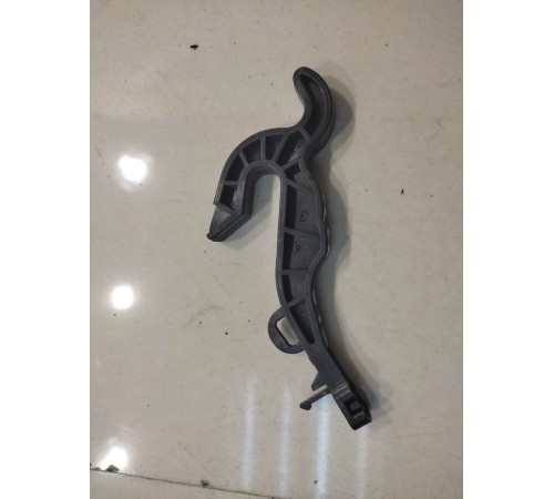 Крепление магнитолы