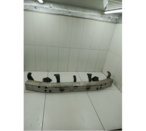 Усилитель бампера передний