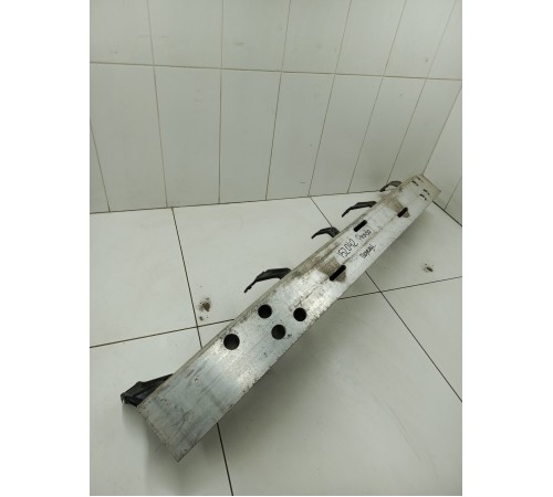 Усилитель бампера передний