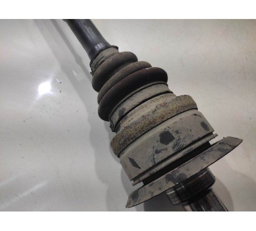 Привод (полуось) (задний, левый)