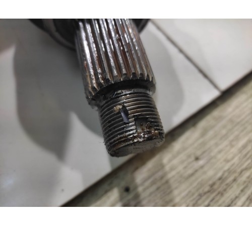 Привод (полуось) (задний, левый)