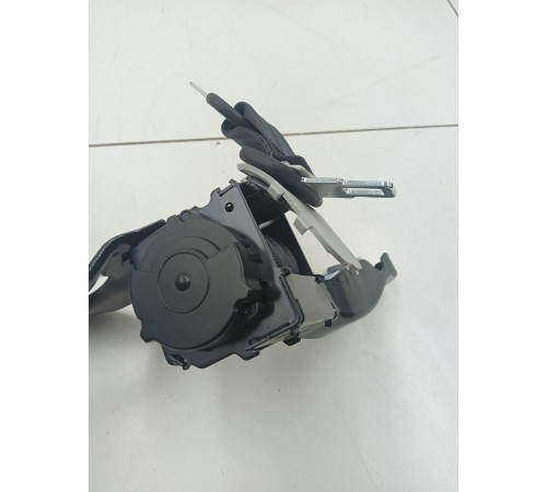 Ремень безопасности задний центральный