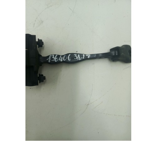 Ограничитель двери задний левый 