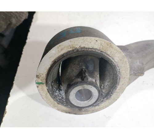 Рычаг подвески передний правый нижний