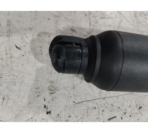 Амортизатор крышки багажника правый