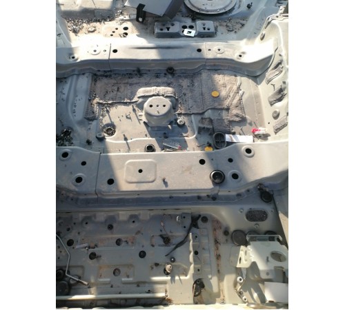 Ниша багажника, запасного колеса