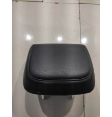 Подголовник (задний, центральный)