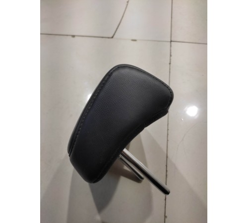 Подголовник (задний, центральный)