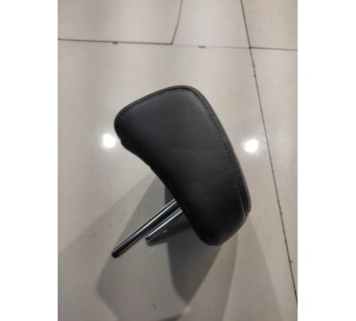 Подголовник (задний, центральный)