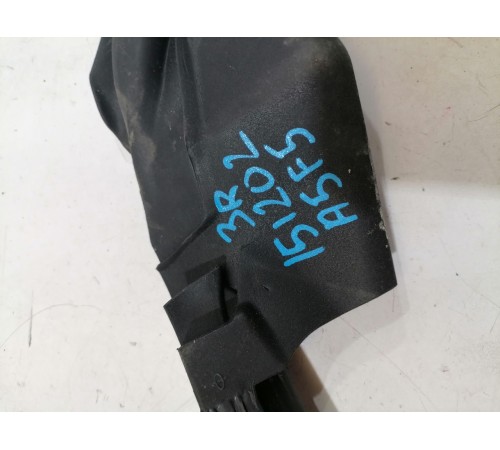 Уплотнитель стекла двери задний правый