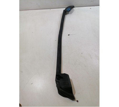 Уплотнитель стекла двери задний правый