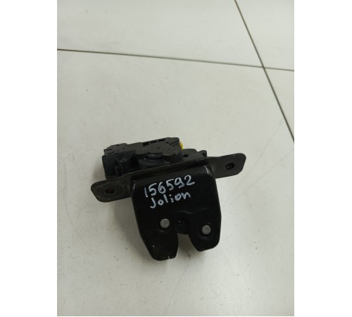 Замок крышки багажника