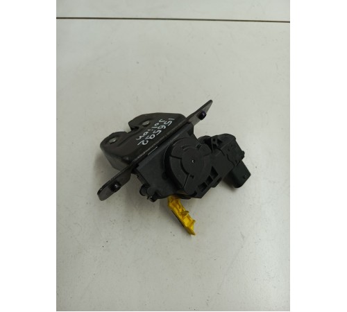 Замок крышки багажника