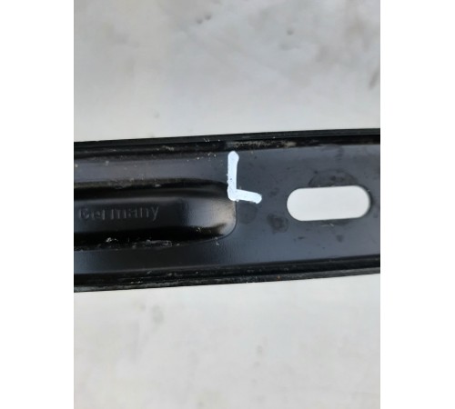 Крепление топливного бака левое