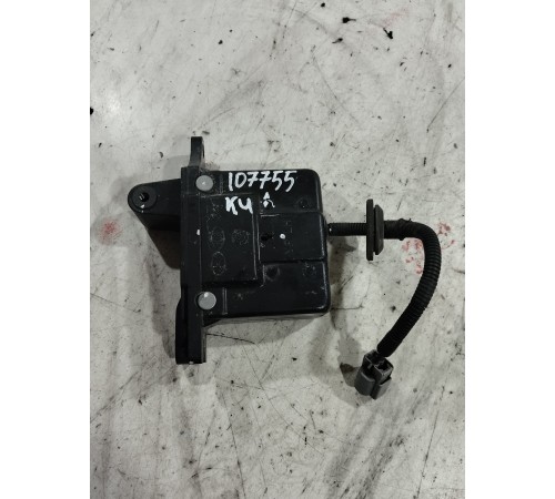 Замок капота левый