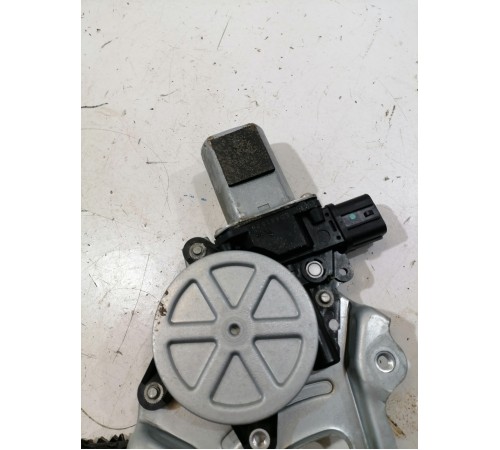 Стеклоподъёмник задний правый