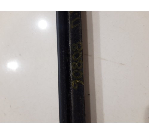 Уплотнитель стекла (передний правый наружный)