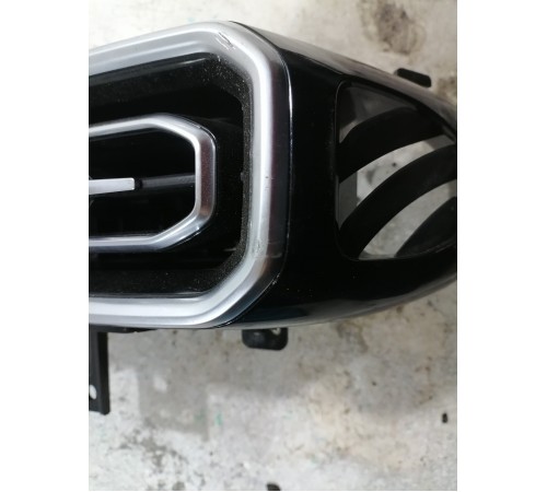 Воздушный дефлектор левый