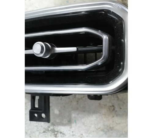 Воздушный дефлектор левый