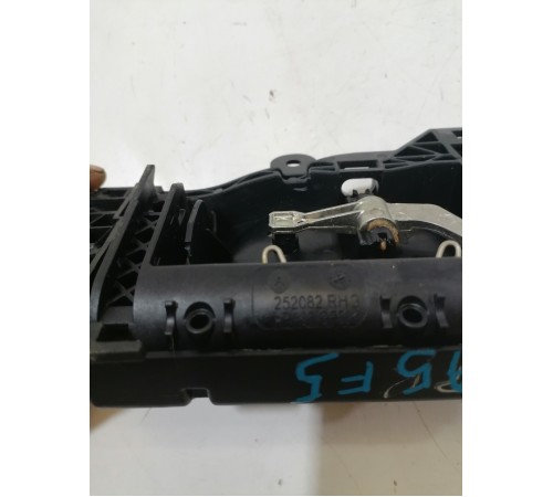 Ручка двери задняя правая наружная