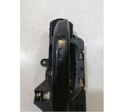 Ручка двери задняя правая наружная