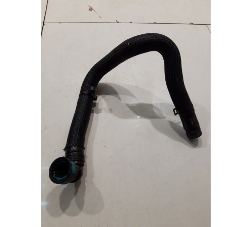 Патрубок системы охлаждения