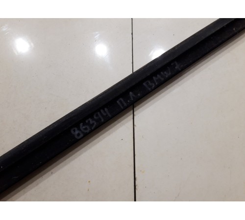 Уплотнитель стекла (передний левый наружный)