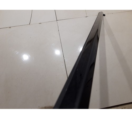 Уплотнитель стекла (передний левый наружный)