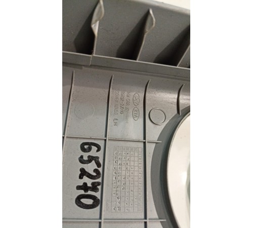 Обшивка центральной стойки (левая)