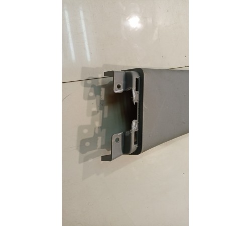 Обшивка центральной стойки (левая)