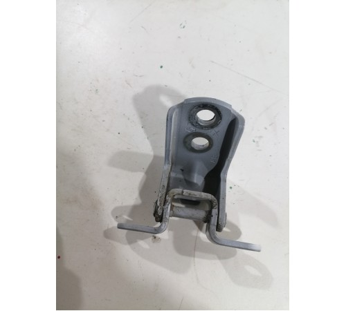 Петля двери передняя левая нижняя