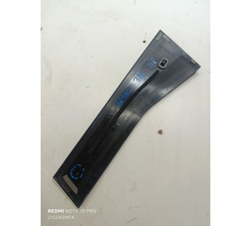 Накладка правой сдвижной двери наружняя