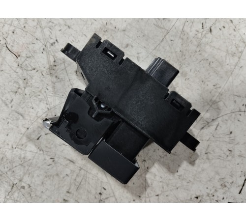 Кнопка тормоза AUTO HOLD