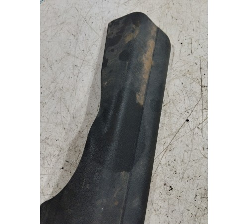 Накладка порога передняя левая