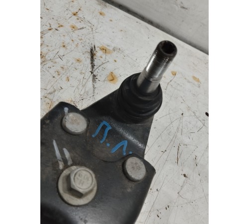 Рычаг подвески передний левый