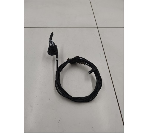 Рычаг открывания лючка бензобака с тросиком