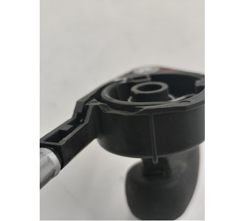 Рычаг открывания лючка бензобака с тросиком