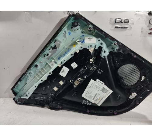 Обшивка двери (задняя правая)