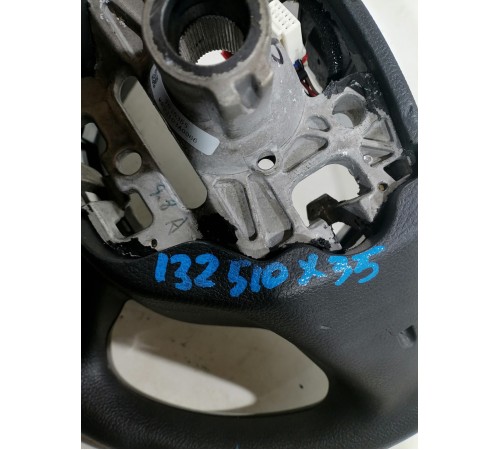 Рулевое колесо (руль) с многофунциональными кнопками