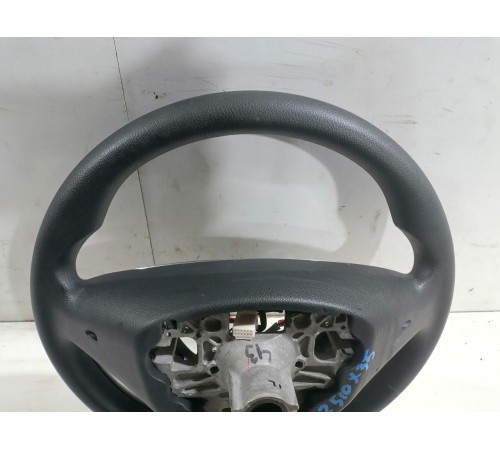 Рулевое колесо (руль) с многофунциональными кнопками