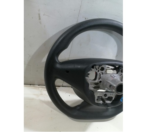 Рулевое колесо (руль) с многофунциональными кнопками