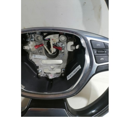 Рулевое колесо (руль) с многофунциональными кнопками