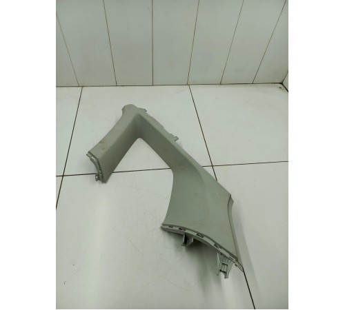 Обшивка задней стойки правая верхняя
