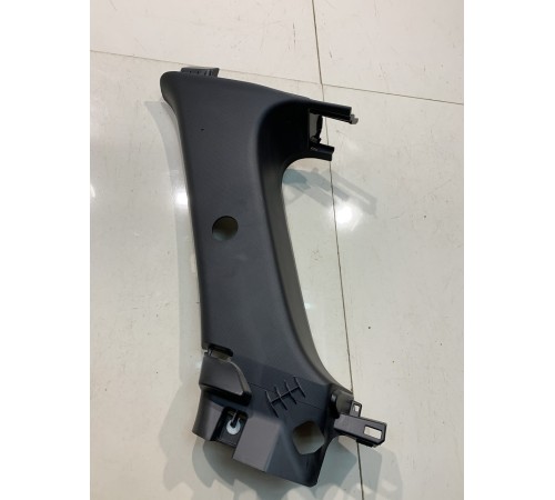 Обшивка стойки багажника (задняя, правая)