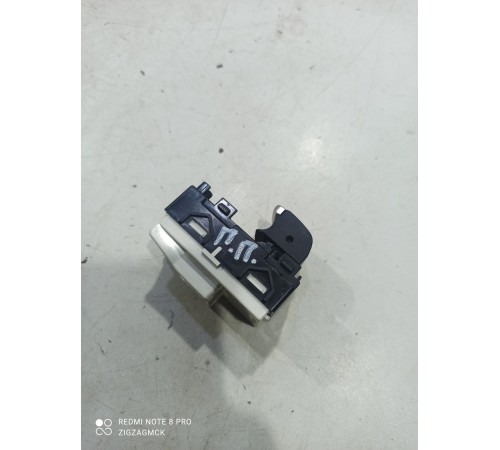 Кнопка стеклоподъемника (передняя правая)