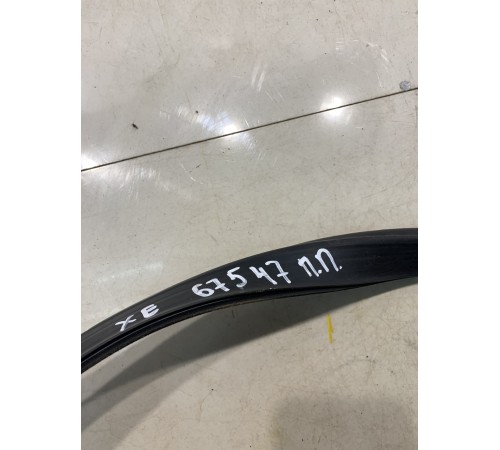 Уплотнитель стекла (передний, правый)